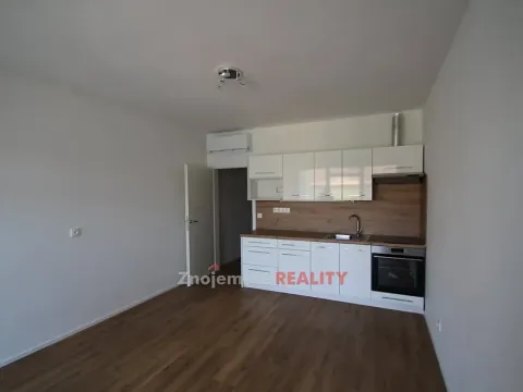 Pronájem bytu 1+kk, Znojmo, Jarošova, 29 m2