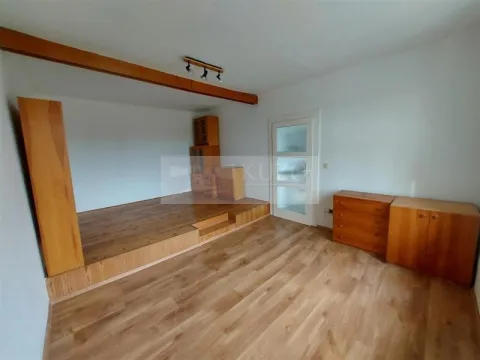 Pronájem bytu 1+1, Praha, U vysočanského pivovaru, 53 m2