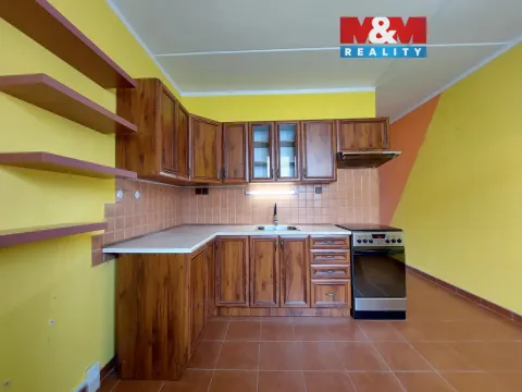 Prodej bytu 3+1, Klášterec nad Ohří - Miřetice u Klášterce nad Ohří, Luční, 71 m2