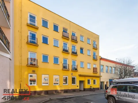 Prodej bytu 2+kk, Poděbrady - Poděbrady III, náměstí 5. května, 44 m2