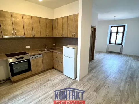 Pronájem bytu 1+kk, Jindřichův Hradec, Kostelní, 36 m2
