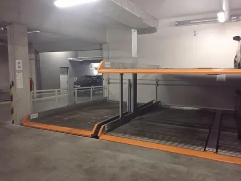 Pronájem garáže, Brno - Královo Pole, Rostislavovo náměstí, 15 m2