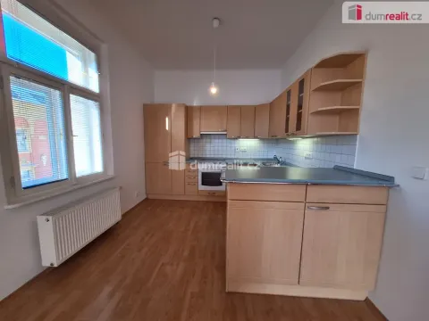 Pronájem bytu 2+kk, Praha, Kamenická, 61 m2