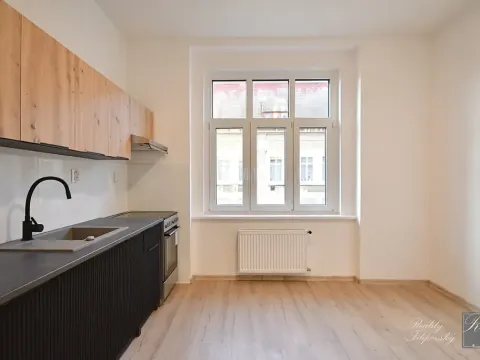 Prodej bytu 2+1, Teplice, Československých legií, 68 m2