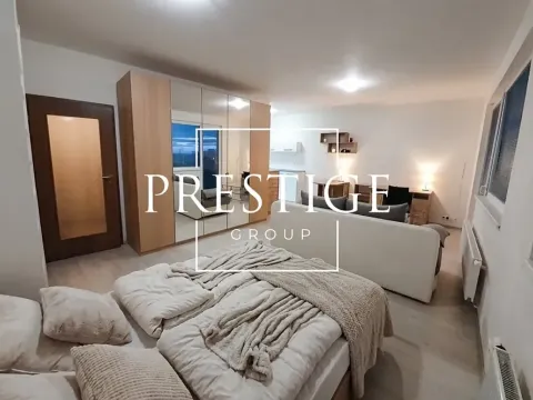Pronájem bytu 1+kk, Praha - Modřany, Soukalova, 37 m2