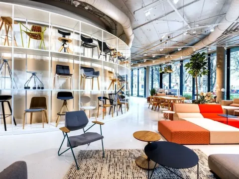 Pronájem kanceláře, Praha - Karlín, Pernerova, 204 m2