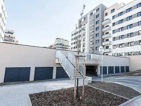 Pronájem bytu 2+kk, Praha - Hlubočepy, Fabiánové, 42 m2