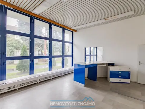 Pronájem obchodního prostoru, Znojmo, Uhelná, 450 m2