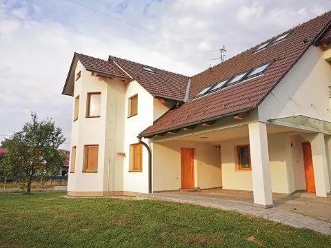 Pronájem bytu 1+kk, Tečovice, 36 m2