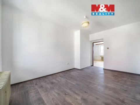 Prodej bytu 3+1, Domažlice, Ladova, 76 m2