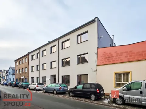 Pronájem kanceláře, Pardubice - Zelené Předměstí, V Ráji, 740 m2