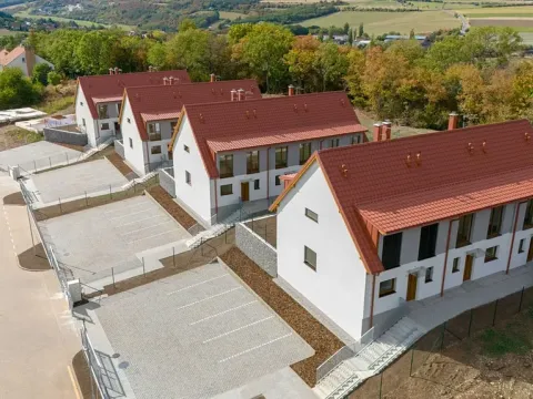 Prodej bytu 4+kk, Mořina, 106 m2