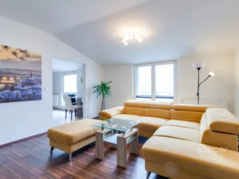 Pronájem bytu 3+1, Nupaky, U Školky, 72 m2