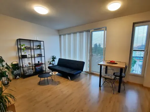 Pronájem bytu 2+kk, Chrudim, Luhanova, 50 m2