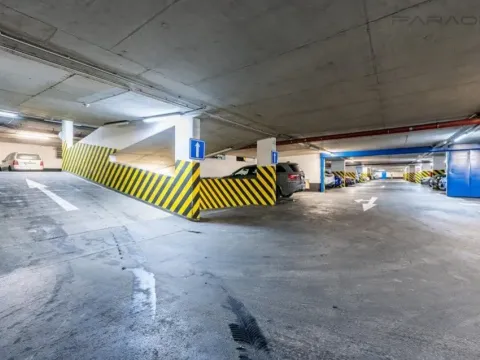 Prodej garáže, Praha - Vinohrady, U Zvonařky, 15 m2