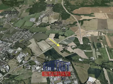 Prodej komerčního pozemku, Úsilné, 5515 m2