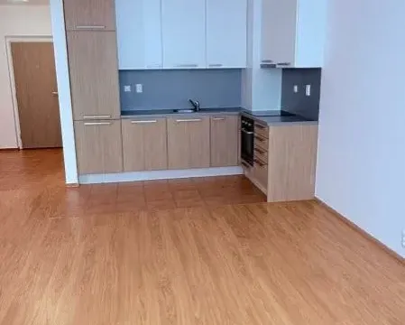 Prodej bytu 2+kk, Zlín, Dřevnická, 66 m2