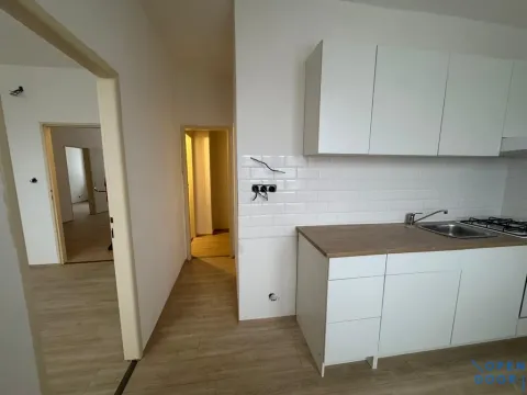 Pronájem bytu 3+1, Jirkov, Chomutovská, 62 m2
