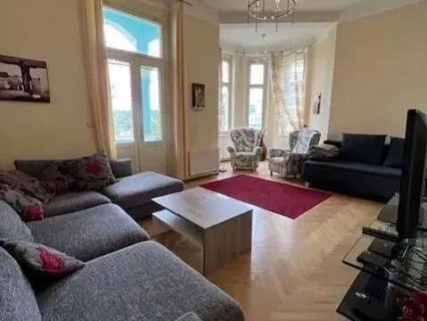 Prodej bytu 3+1, Karlovy Vary - Drahovice, Krále Jiřího, 130 m2