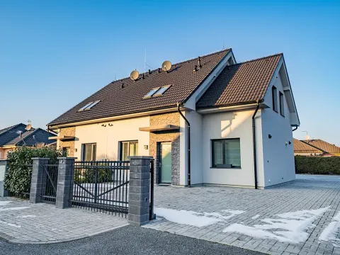 Prodej rodinného domu, Nové Strašecí, Myslivečkova, 121 m2