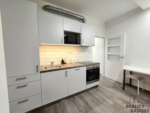 Prodej bytu 1+kk, Brno, Bratislavská, 27 m2