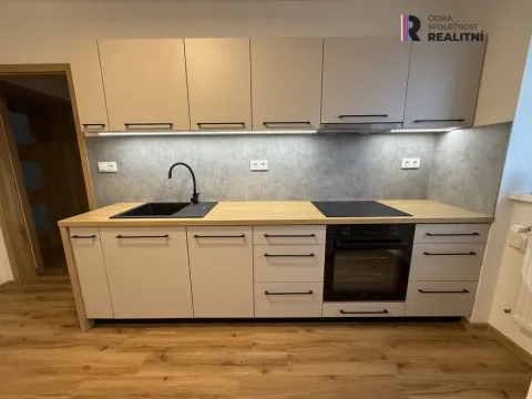 Pronájem bytu 2+1, Sokolov, Pionýrů, 57 m2