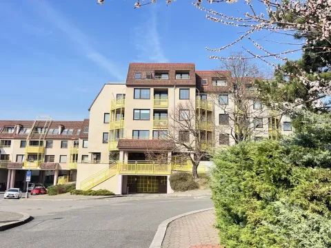 Pronájem bytu 2+kk, Praha - Vokovice, Ke dvoru, 49 m2