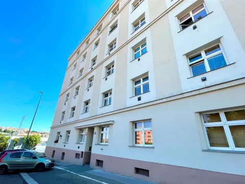 Pronájem bytu 2+kk, Praha - Nusle, U křížku, 37 m2