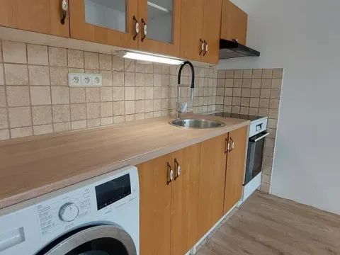 Pronájem bytu 2+kk, Valašské Meziříčí, Vsetínská, 45 m2