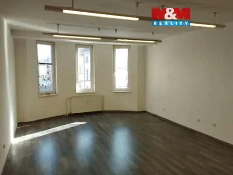 Pronájem kanceláře, Český Těšín, Hlavní třída, 35 m2