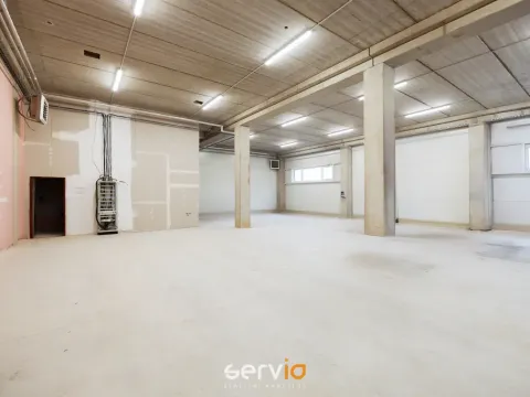 Pronájem skladu, Brno, Zaoralova, 543 m2