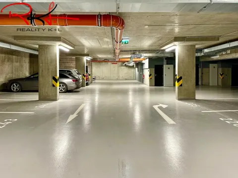 Prodej garážového stání, Praha, Kardausova, 14 m2