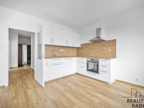 Pronájem bytu 2+kk, Pardubice, nábřeží Závodu míru, 62 m2