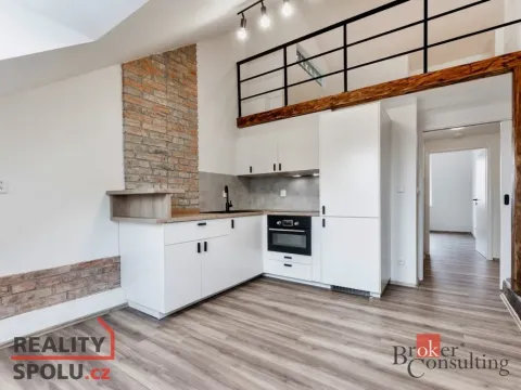 Pronájem bytu 2+kk, Pardubice - Zelené Předměstí, Svobody, 48 m2