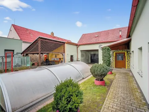 Prodej rodinného domu, Benešovice, 231 m2