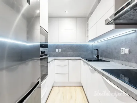 Pronájem bytu 2+1, Praha - Michle, Bítovská, 39 m2