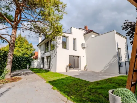 Prodej vícegeneračního domu, Praha - Velká Chuchle, Starolázeňská, 334 m2