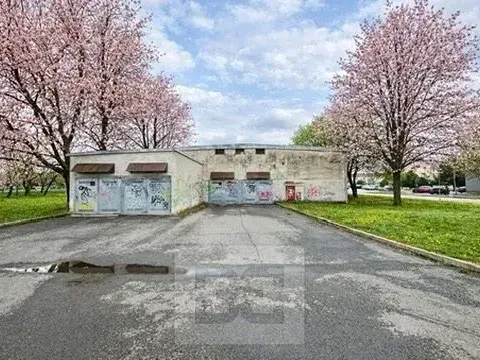 Prodej garáže, Brno, Za školou, 13 m2