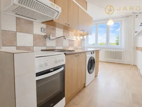 Pronájem bytu 2+1, Klášterec nad Ohří - Miřetice u Klášterce nad Ohří, 17. listopadu, 61 m2