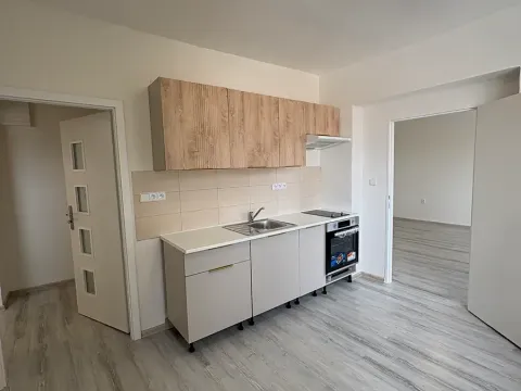 Pronájem bytu 1+1, Třebíč, Fügnerova, 45 m2