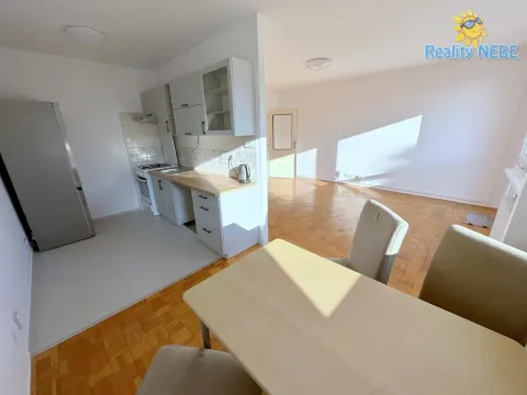 Pronájem bytu 3+1, Praha - Žižkov, Nad Ohradou, 81 m2