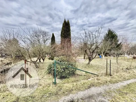 Prodej zahrady, Jičín, Štrauchova, 700 m2