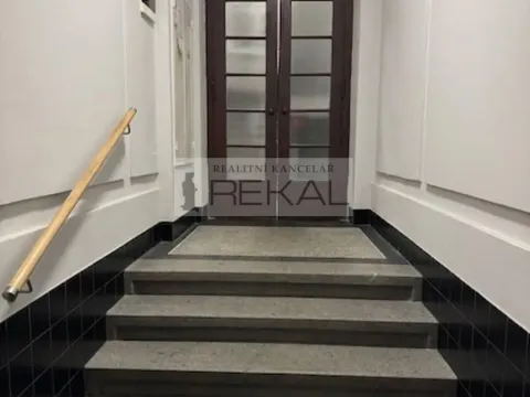 Pronájem kanceláře, Praha - Bubeneč, Jugoslávských partyzánů, 50 m2