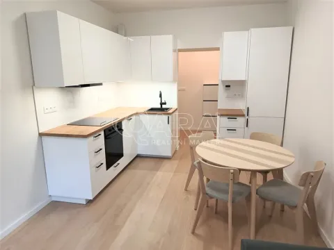 Pronájem bytu 2+kk, Praha, Na Pankráci, 47 m2