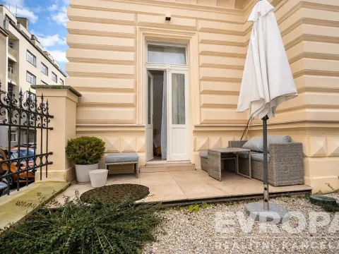 Pronájem bytu 2+kk, Praha - Vinohrady, U Zvonařky, 69 m2