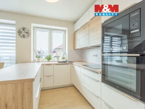 Prodej bytu 3+kk, Libušín, Smečenská, 90 m2