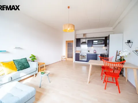 Pronájem bytu 2+kk, Praha - Libeň, Českomoravská, 59 m2