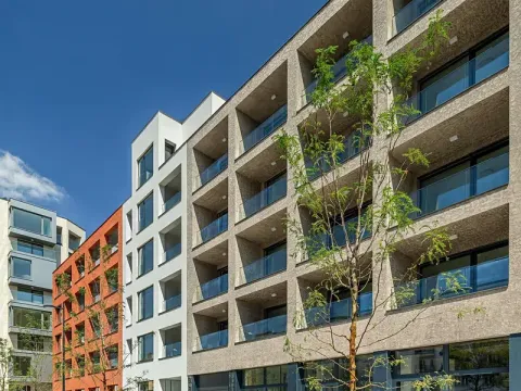 Pronájem garážového stání, Praha - Žižkov, Jana Želivského, 13 m2