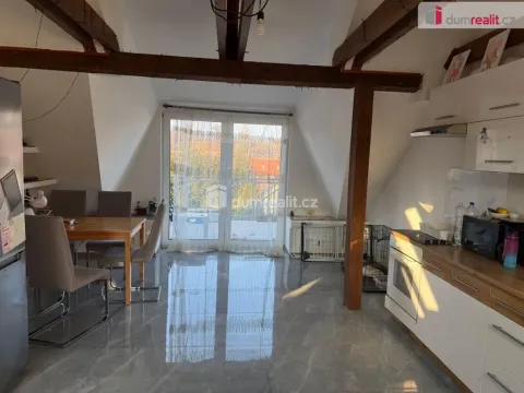 Pronájem bytu 3+kk, Libež, 65 m2