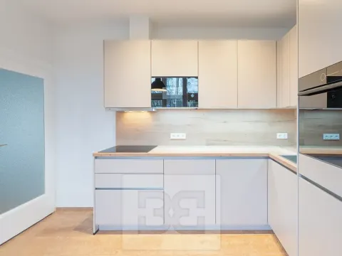 Pronájem bytu 3+1, Praha - Libeň, Na stráži, 110 m2